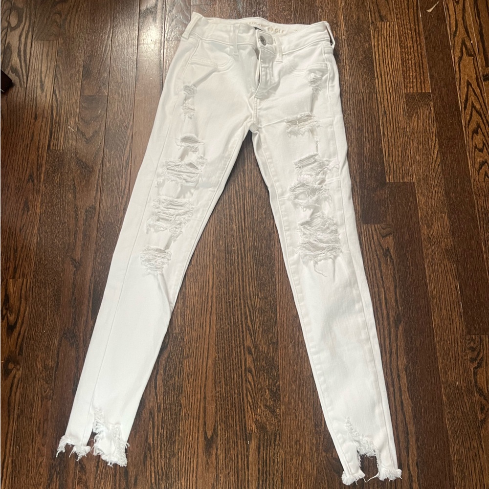 17) American Eagle skinny jeans size 2